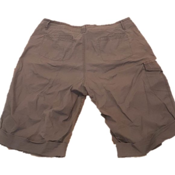 DKNY Jeans Grey Cargo Shorts - Picture 5 of 5